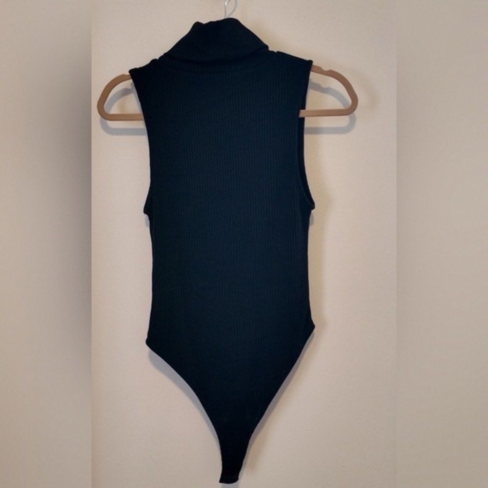 Zara Black Ribbed Sleeveless Bodysuit